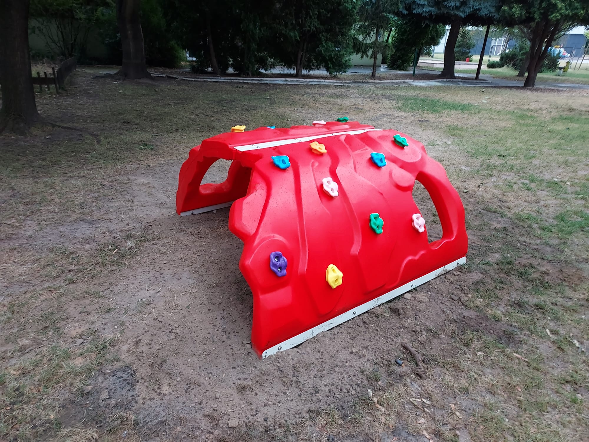 Przedstawiamy sprzęt, który nigdy nie zdoła się znudzić dzieciom, a także przyczynia się do większej sprawności i koordynacji ruchowej.